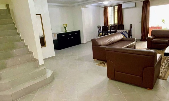 Angre House | La Siesta - Abidjan Charming 4-bedroom house with WiFi, full ACs, all amenities