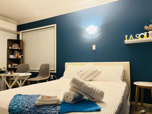 Hamilton House | LA SOL 2 - close to uni - ensuite & seperate entrance