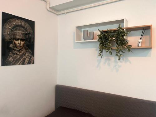 Onesti Apartment | La Srour 2