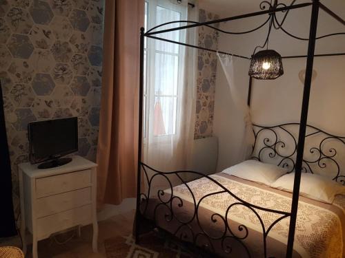 Tournus House | La suite du Docteur Privey - Free & secure Park Bike - 3mn Autoroute