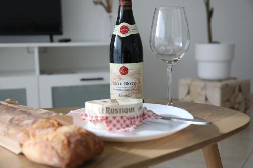 Saint-Cyr-l'Ecole Apartment | La Suite Est-Versaillais