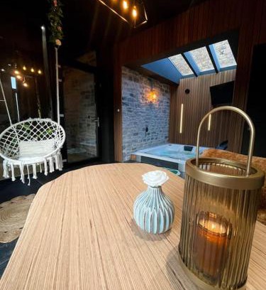 Profondeville House | La Suite Spa privatif Le Revella