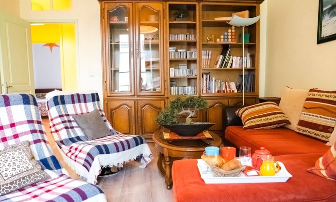 Saint-Nicolas-de-Redon Apartment | La Tanière du Corsaire - Cœur de Ville - Meublé 16 Personnes 120m² 4 Chambres