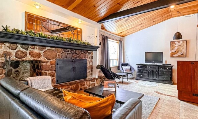Saint Donat House | La Tanière - Retraite en Nature Avec Foyer au Bois