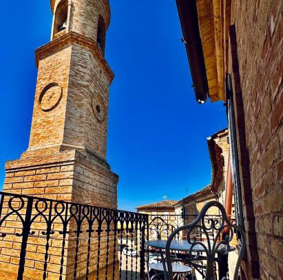 Petritoli House | La torre tra terra e cielo