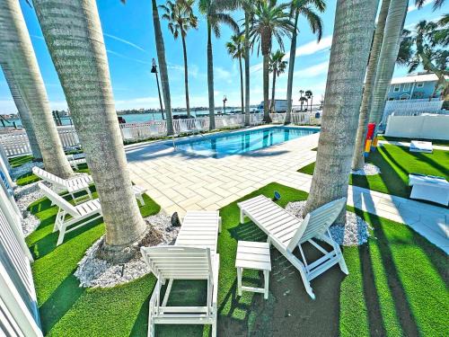 Pass-a-Grille Historic District Apartment | La Tortuga Historic Pass A Grille St Pete Beach 7