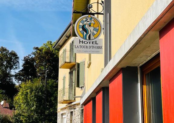 Reignier-Esery Hotel | La Tour D'ivoire