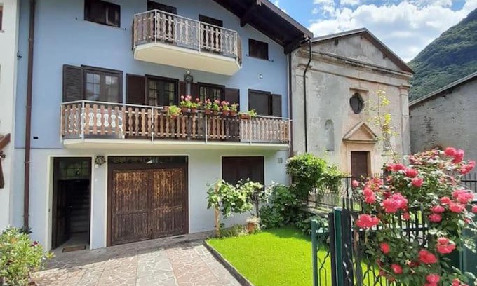 Colico Piano House | La Vecchia Fontana, Colico Curcio casa con 2 camere da letto