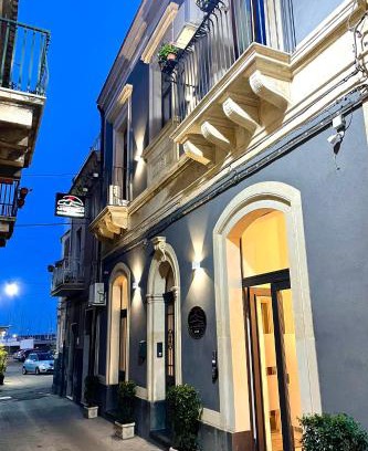 Riposto Bed & Breakfast | La Vie Fuille Bed and Breakfast