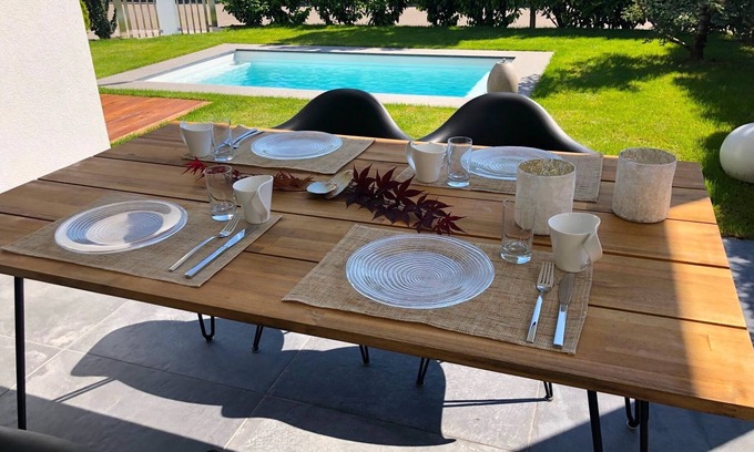Weil am Rhein Apartment | La Vigna - Living - with exclusive outdoor pool and sauna
