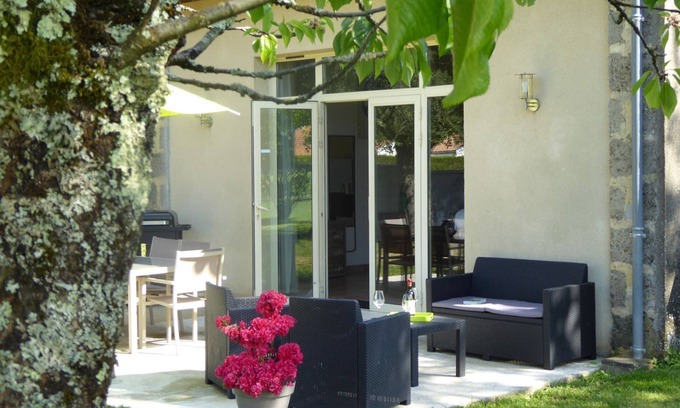 Sainte-Colombe House | La Vigneraie de Laura - Cottage 4 * Between Vines & Oaks