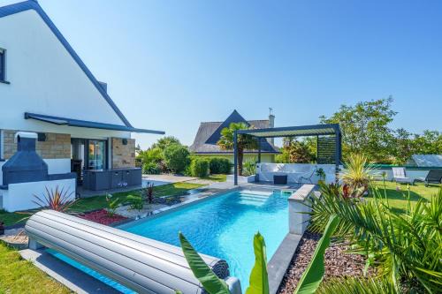 Ergue-Gaberic House | La Villa des Lauriers - Piscine privée et chauffée