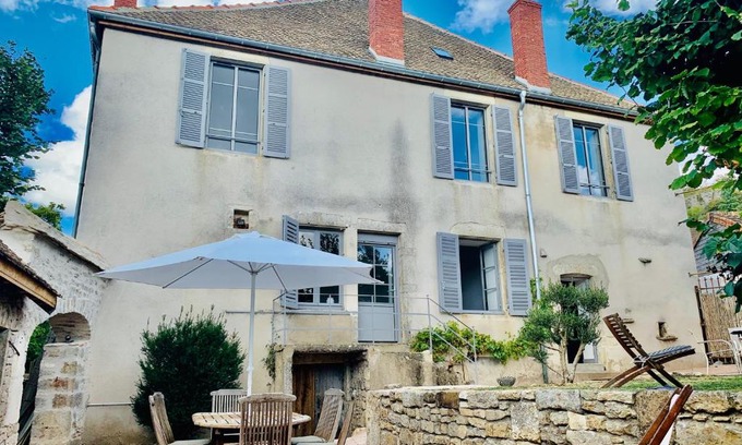 Dezize les Maranges House | La Villa Maranges - Maison de Rêve