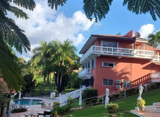 Mata de Platano Villa | La Villa Primavera