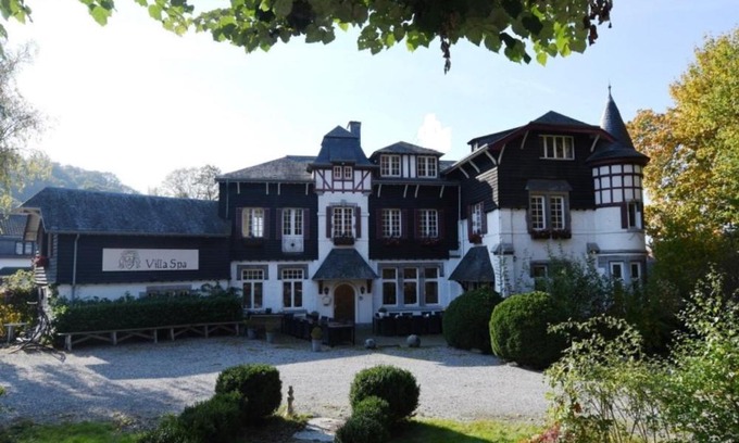 Spa Villa | La Villa Spa, à 10 minutes à pied du centre ville