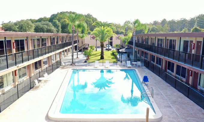 Gulf Highlands Hotel | La Vista Inn
