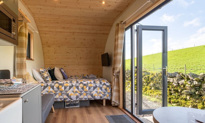 Underbarrow Cabin | Laal Ewe - Glamping Pod, situated on a working farm
