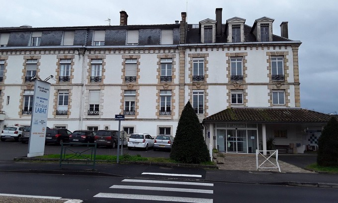 Orthez Hotel | Labat Hotel anciennement clinique Labat