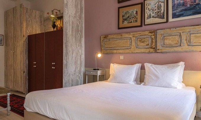 Alcantara Apartment | Labor Alliance Residence - Room 13 by LovelyStay