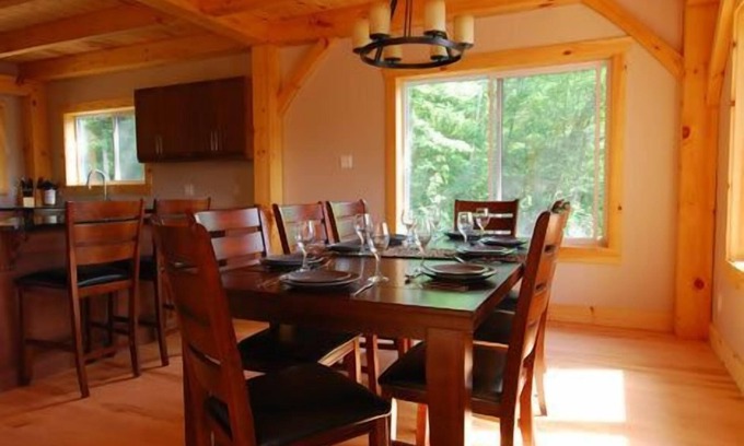 Les Collines-de-l'Outaouais Regional County Municipality Cottage | Labrador Lodge - Luxury Timber Frame Cottage