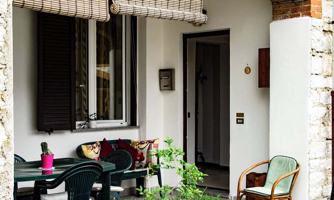 Varano Borghi Apartment | LaCasaDeiNonni - Lakes&Relax