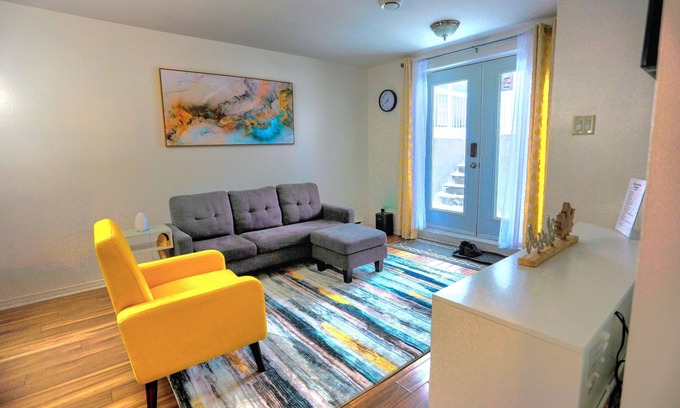 Laval Apartment | Lacay Apartement - Modern 1 or 2 bedrooms unit