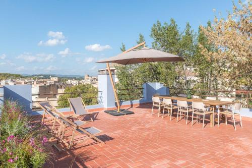Old Town Apartment | LaComuna City Oasis