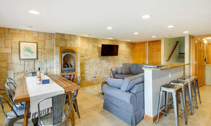 Laconia House | Laconia Home with Beach - half Mi to Weirs Beach