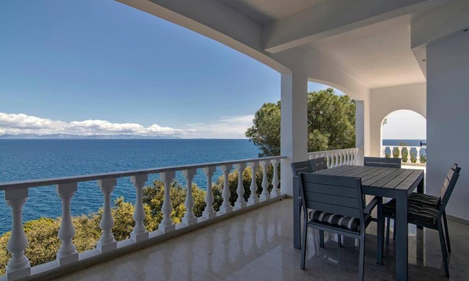Mavrovouni Villa | Laconian Collection Villa Big Blue