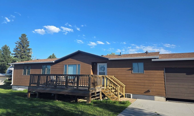 Martin House | LaCreek Lodge-5 beds