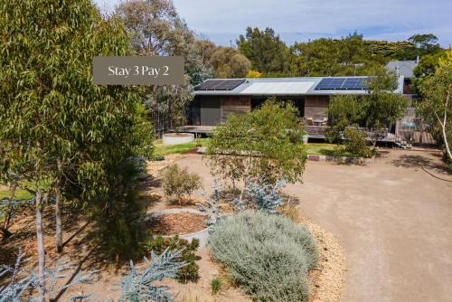 Flinders House | Lady Abigail in Flinders