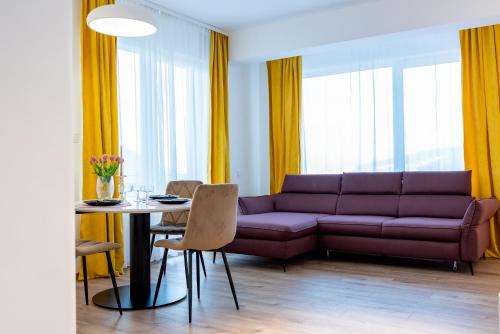 Floresti Apartment | Lady-s View