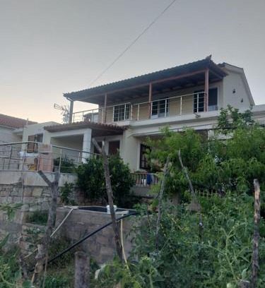 Himare House | Laertis house