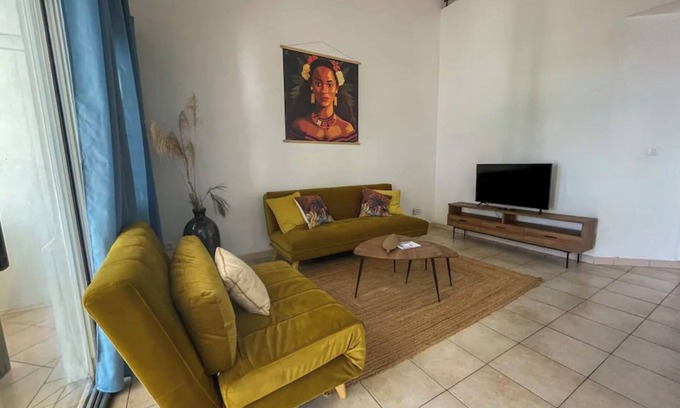 Arue House | Lafayette 2 - Cozy Beachside House in Arue