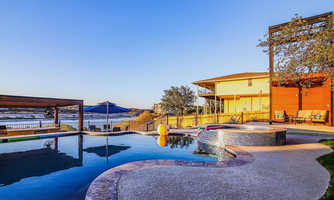 Highland Lake Estates House | Lago Vista Home w/Private Pool & Sport Court!