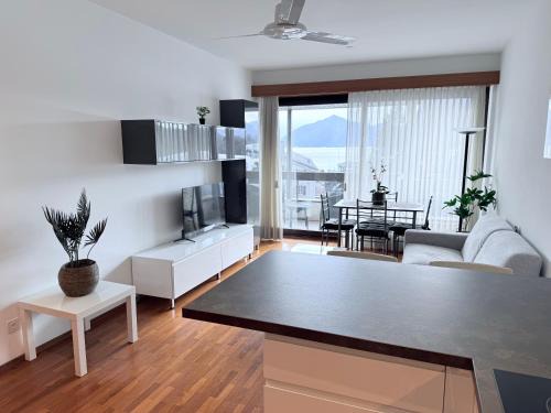 Lugano Apartment | Lagoon 313