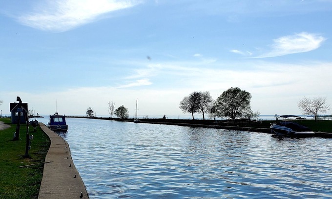 Lagoon City Hotel | Lagoon City Pier One Resort