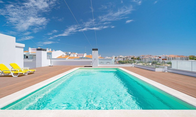 Funchal Apartment | LAGOS MODERN 1 WITH POOL by HOMING