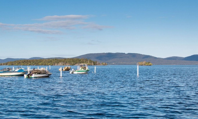 Green Point House | Laguna house just 100 metres from Wallis lake