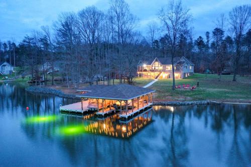 Bumpass House | Lake Anna Home with Dock and Private Shoreline!