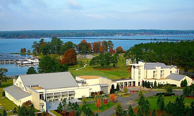 Cordele Hotel | Lake Blackshear Resort & Golf Club