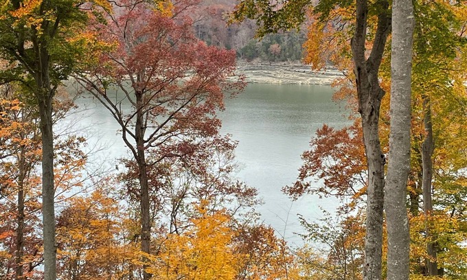 Sloans Valley House | Lake Bluff Paradise on Lake Cumberland. Newly added game room and hot tub!