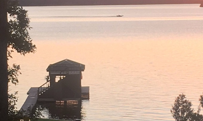 Dogwood House | Lake Bob Sandlin Lakefront Property