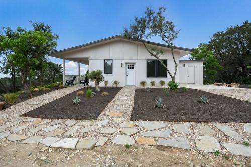 Burnet House | Lake Buchanan Retreat w/Hot-Tub