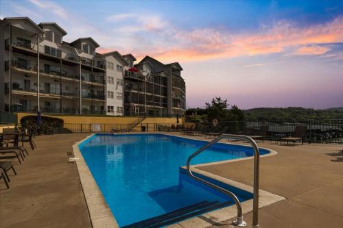 Camdenton House | Lake Condo
