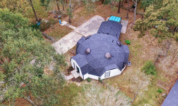 Montgomery House | Lake Conroe Dome Home