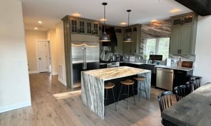 Lochmere House | Lake Daze on Lake Winnisquam, Beach access.