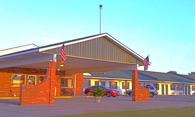 Checotah Hotel | Lake Eufaula Inn