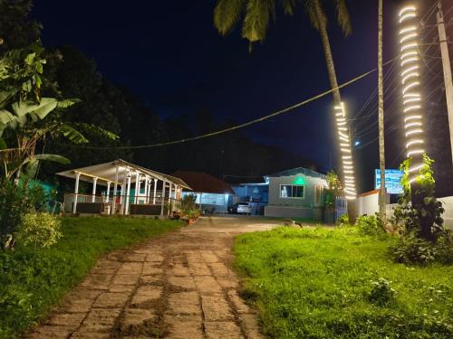 Chikkamagaluru House | Lake Flower Homestay