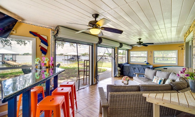 Highland House | ‘Lake Francis Lily Pad’ - Home w/Hot Tub & Dock!